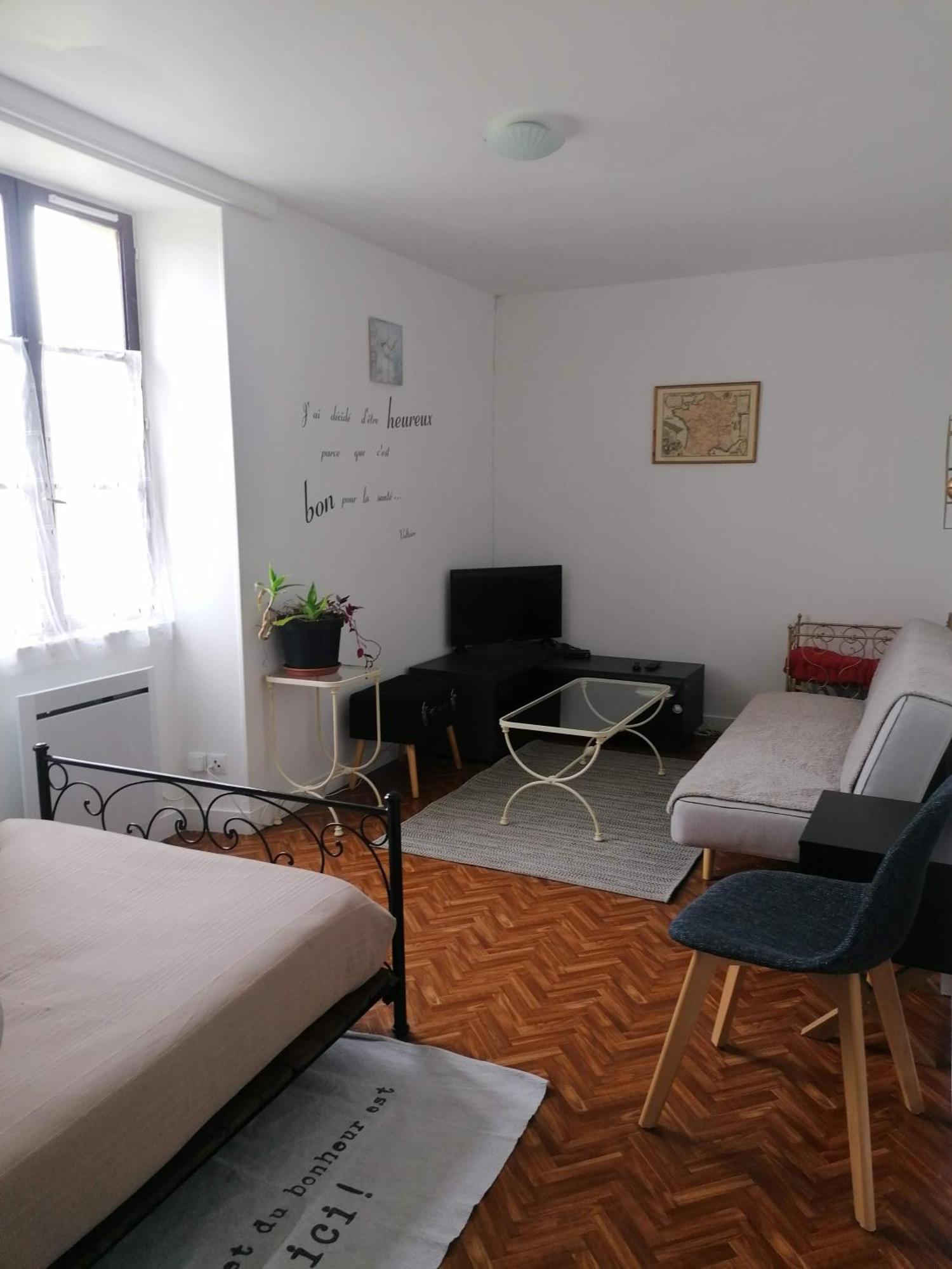 Gite 4 Pers, Jacuzzi, Piscine, Proche Futuroscope, Calme Et Nature A La Roche Posay Ла-Рош-Позе Экстерьер фото